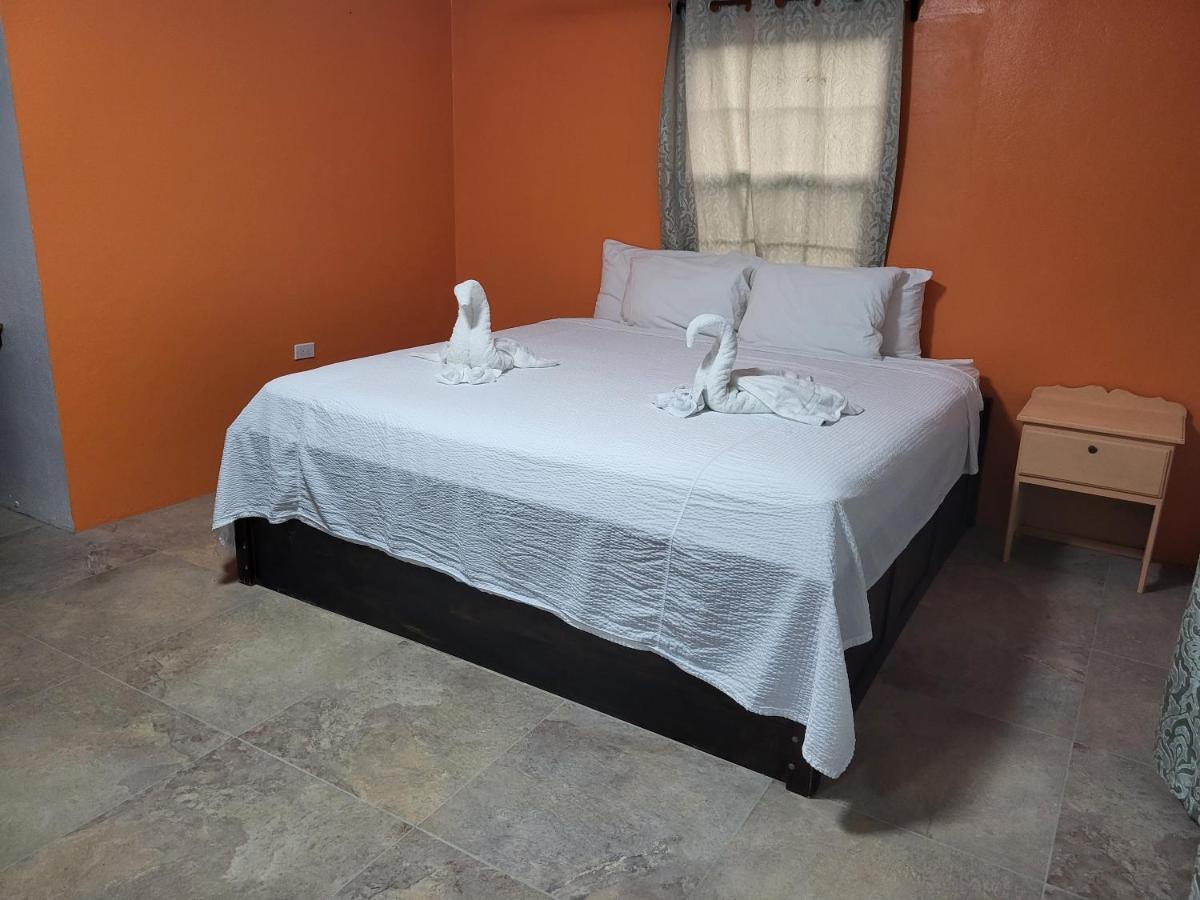 Rachel Land Apartment Caye Caulker Exterior photo